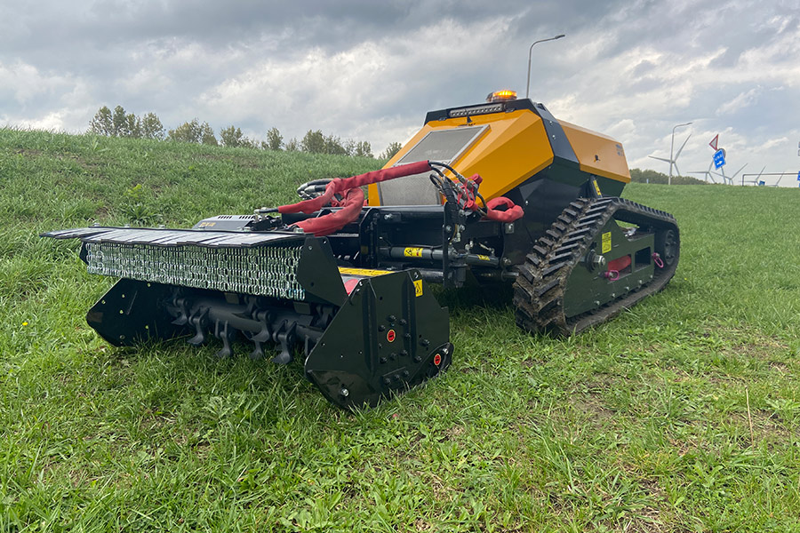 CR10 Remote Control Flail Mower
