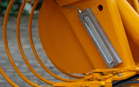 fish-protector-mk01-mowing-bucket-1