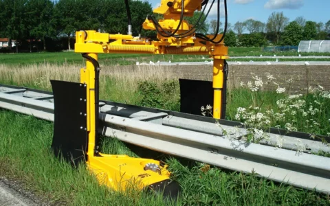 herder-crash-barrier-mower-vrm-077