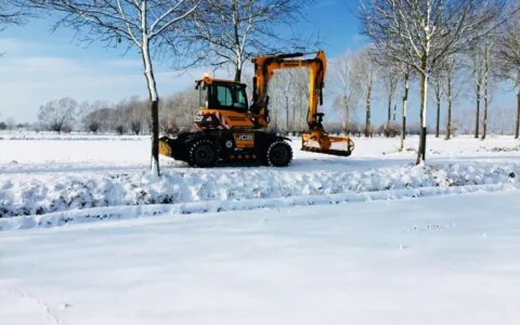 herder-mowing-bucket-mrlt-jcb-hydradig-excavator