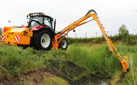 herder-mowing-bucket-mrlt-massey-ferguson