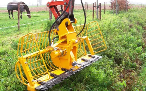 herder-mowing-bucket-msft-for-ditch-maintenance